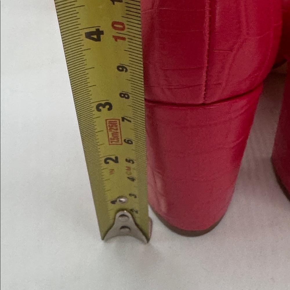 Marc Fisher Bright Pink Pointed Toe Block Heel Pumps Size 8.5 MCH9488A - Picture 4 of 8
